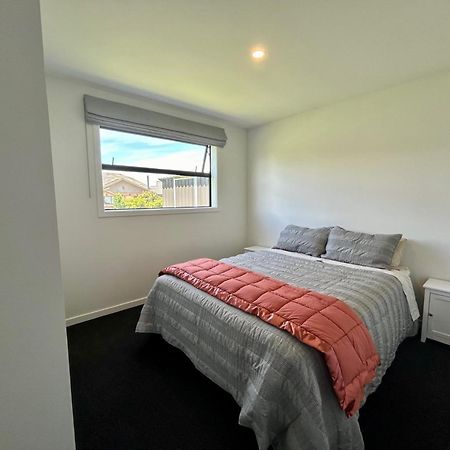 Villa Modern Family Pad In Cromwell Esterno foto