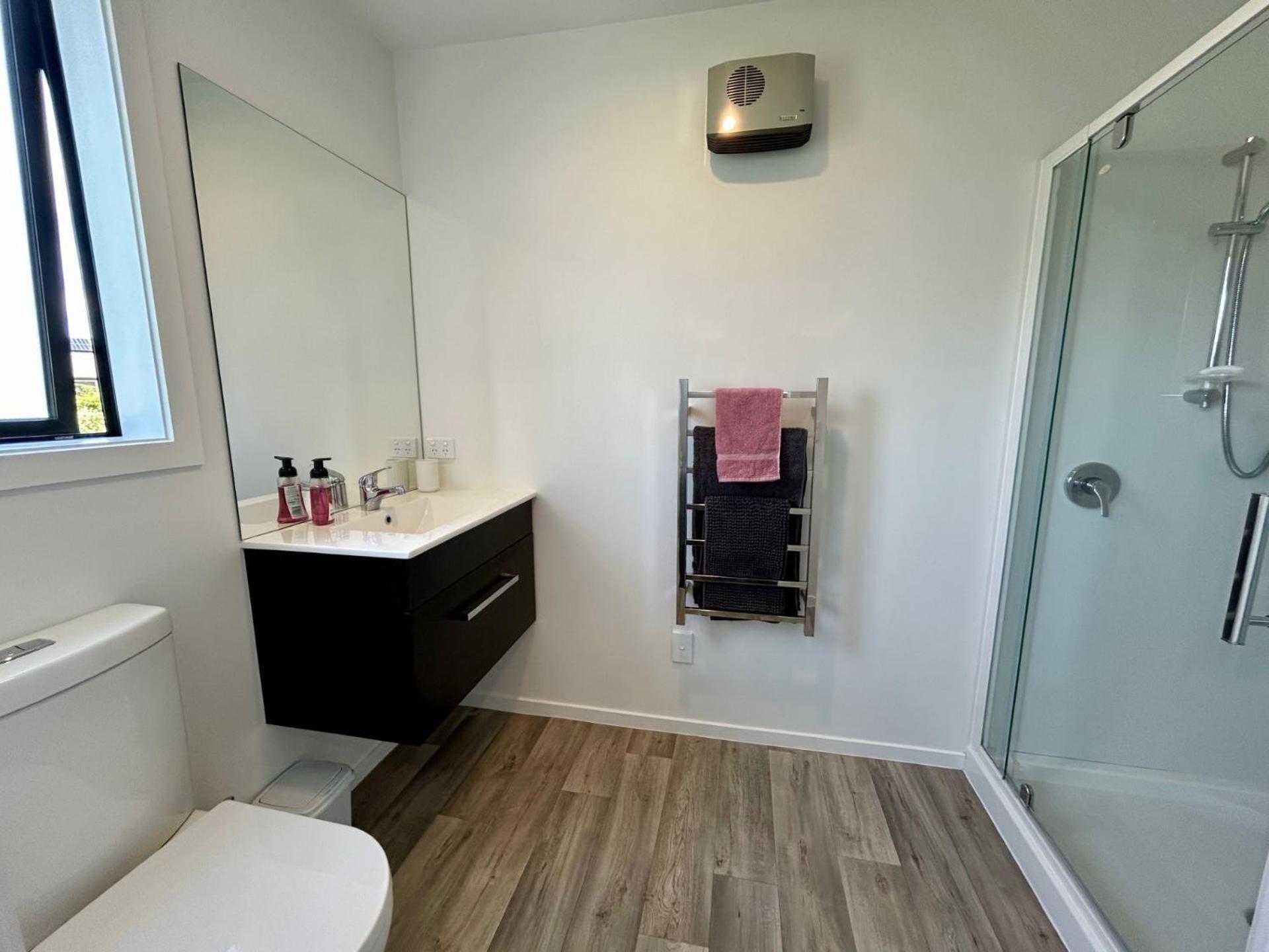 Villa Modern Family Pad In Cromwell Esterno foto